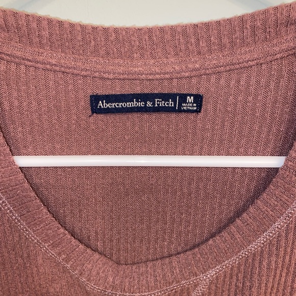 Abercrombie & Finch, soft, long sleeve size Medium - Picture 2 of 4